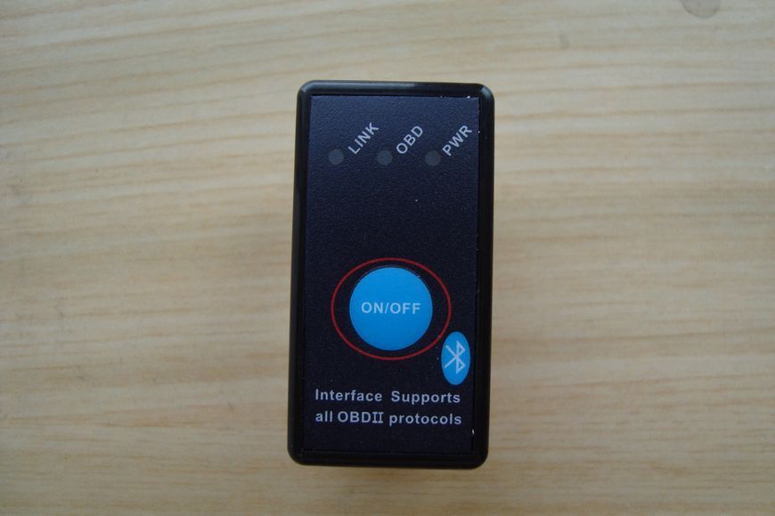 Автосканер ELM327 с кнопкой Bluetooth, V 1.5, OBD2, чип PIC18F25K80 черный ELM327V1.5KB фото